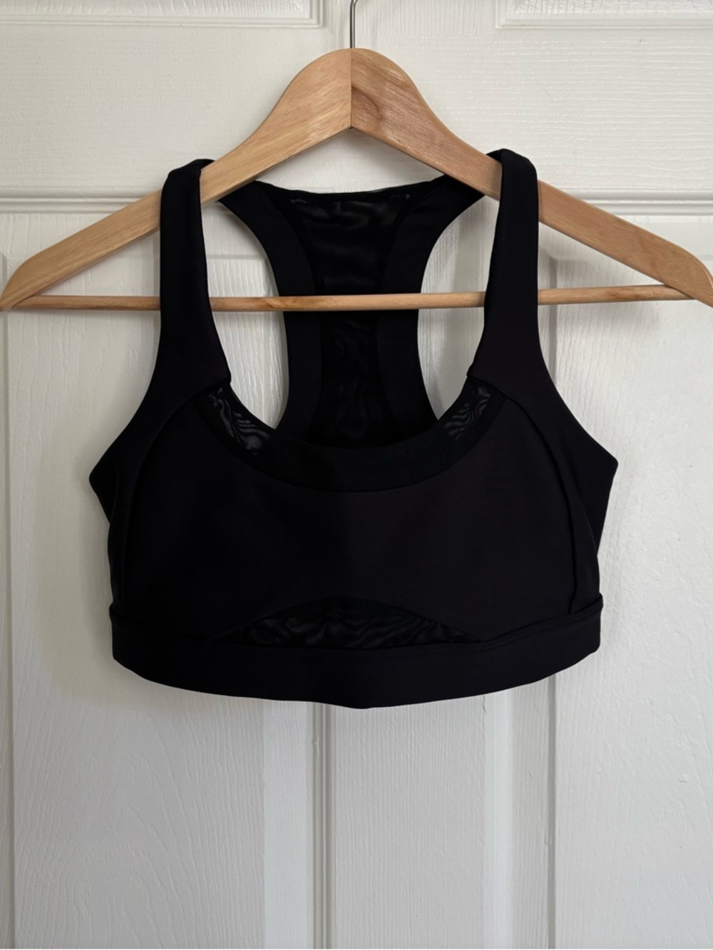 Black Racerback Sports Bra - Alo Yoga